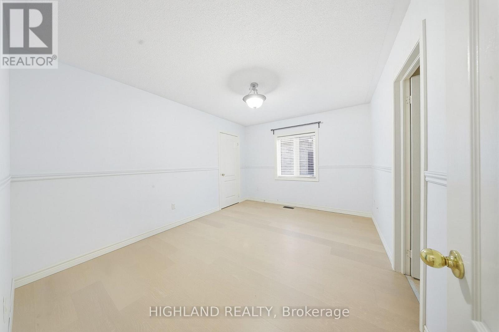 426 Hidden Trail, Oakville, Ontario  L6M 0N4 - Photo 20 - W12470552
