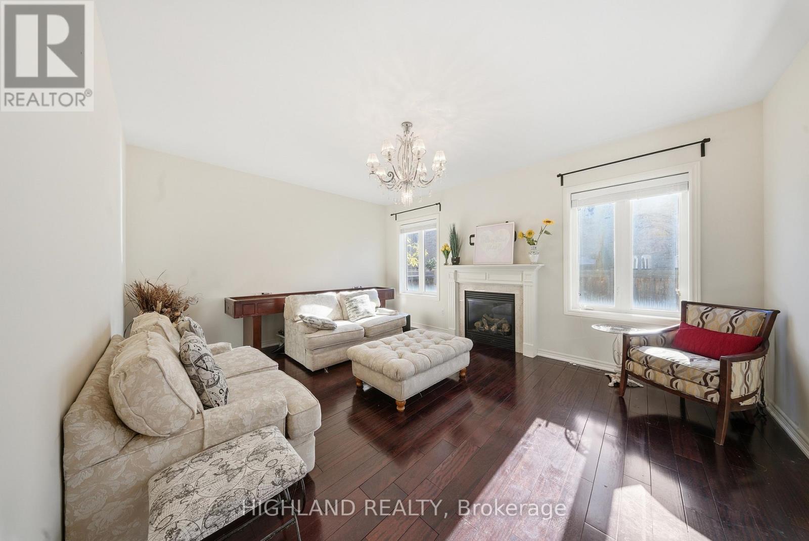 426 Hidden Trail, Oakville, Ontario  L6M 0N4 - Photo 9 - W12470552