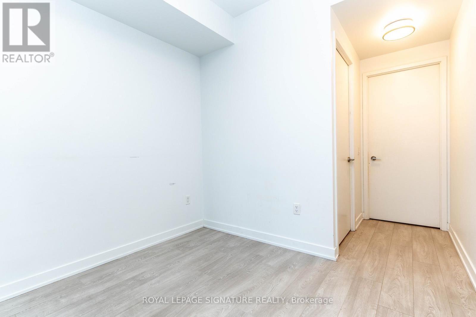 1708 - 15 Queens Quay E, Toronto, Ontario  M5E 0A5 - Photo 11 - C12467184