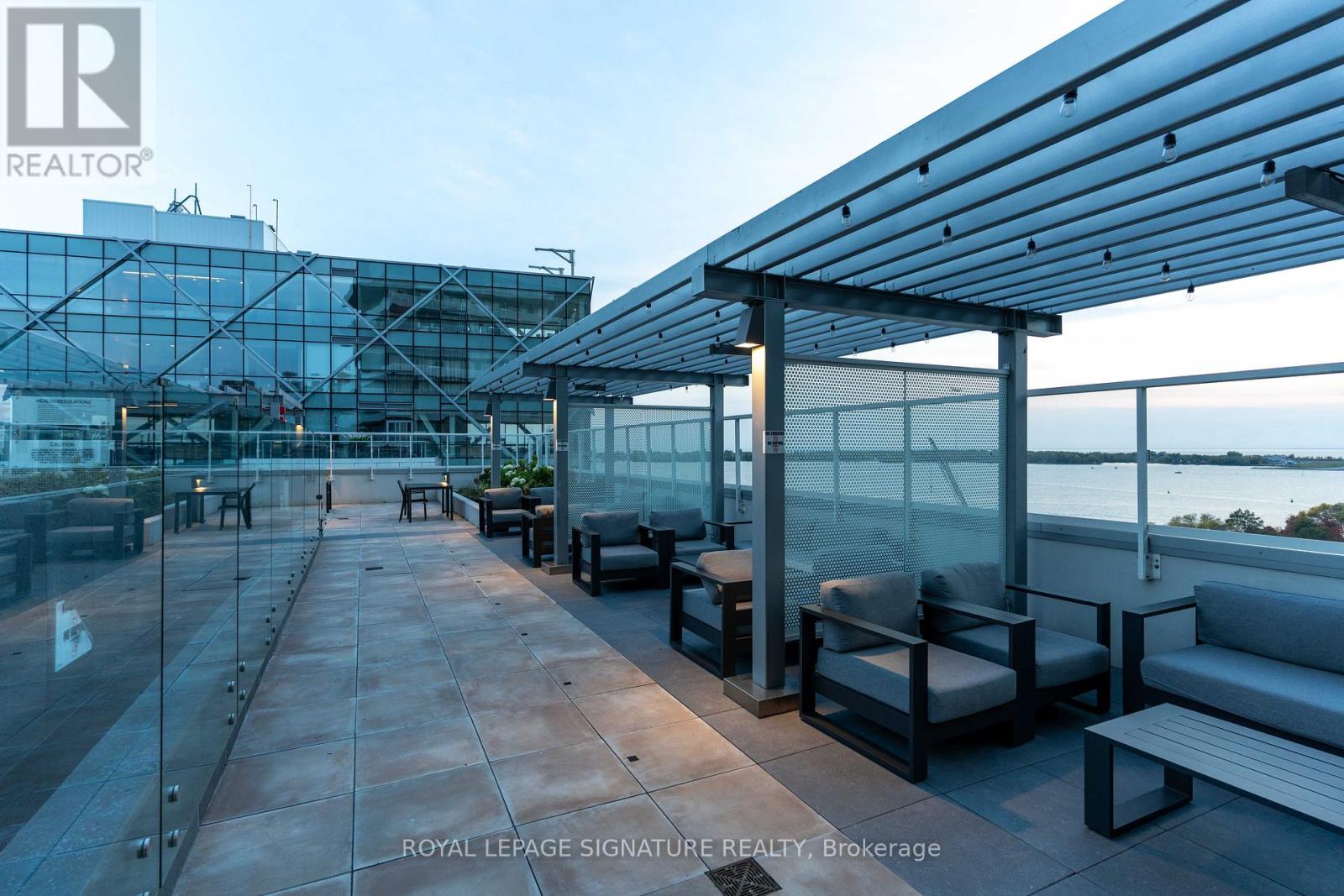 1708 - 15 Queens Quay E, Toronto, Ontario  M5E 0A5 - Photo 18 - C12467184