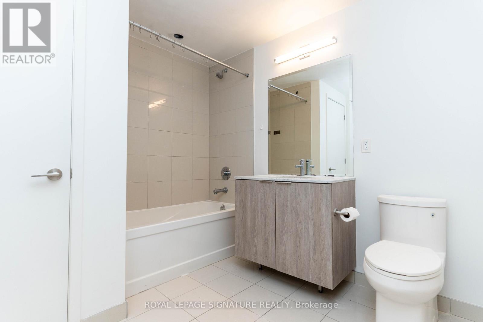 1708 - 15 Queens Quay E, Toronto, Ontario  M5E 0A5 - Photo 16 - C12467184