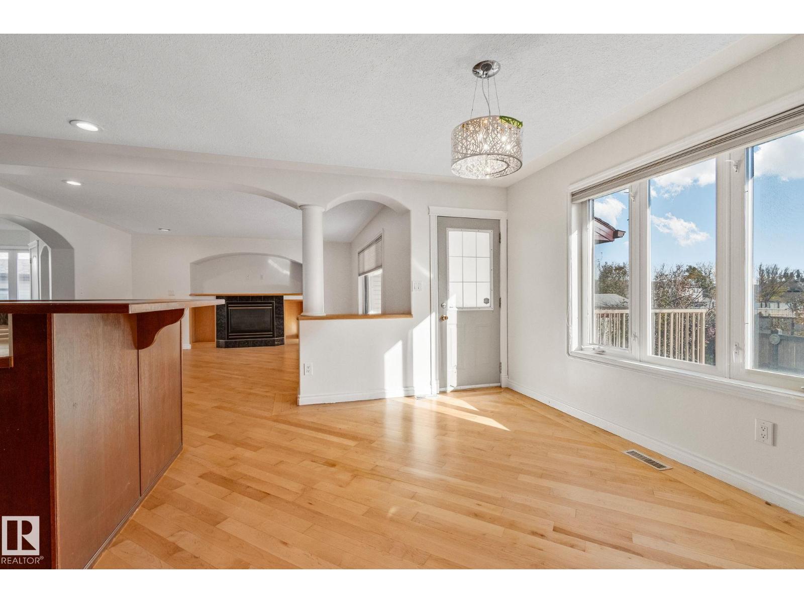 15211 44 St Nw, Edmonton, Alberta  T5Y 3C4 - Photo 10 - E4462724
