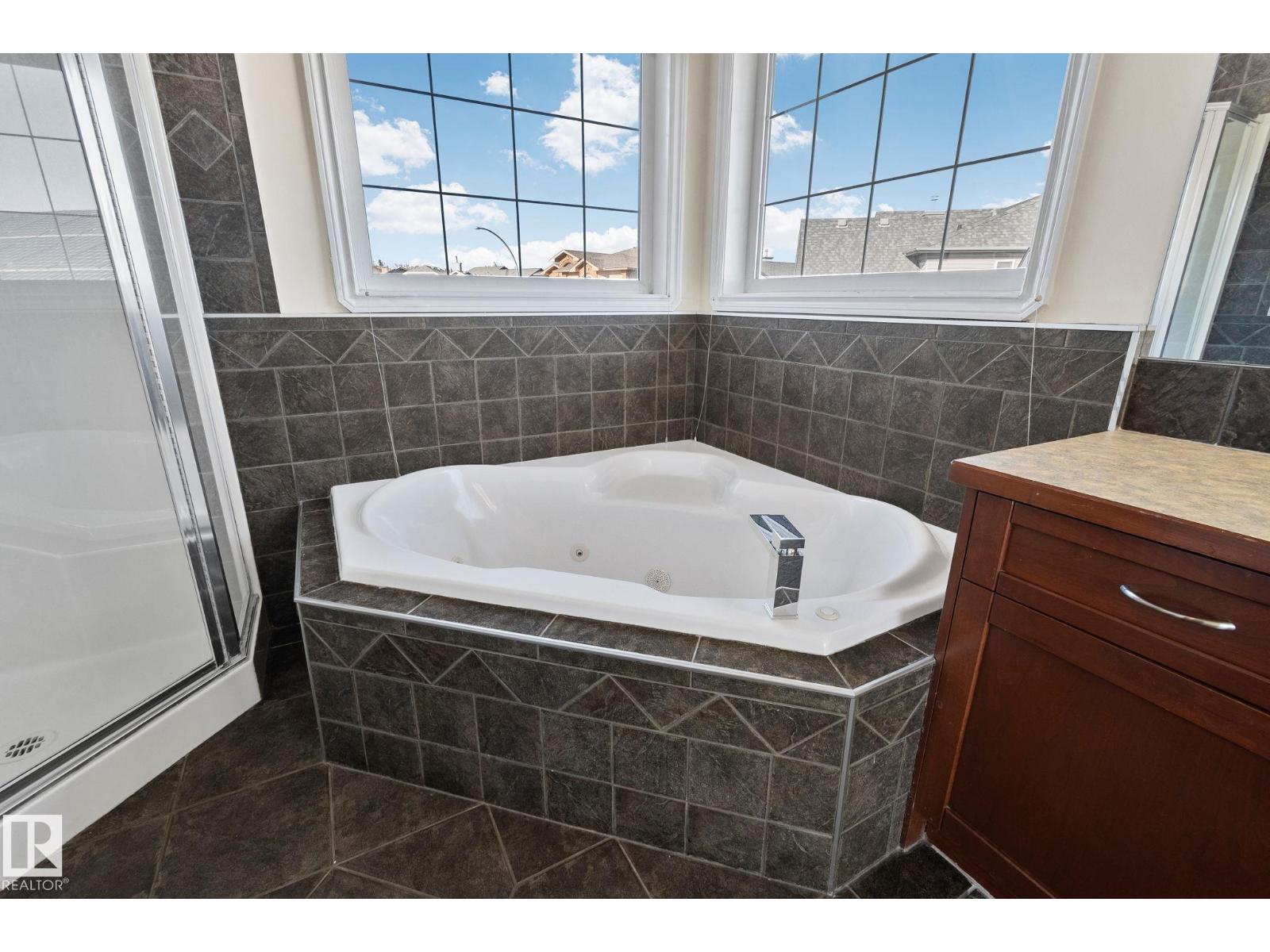 15211 44 St Nw, Edmonton, Alberta  T5Y 3C4 - Photo 36 - E4462724