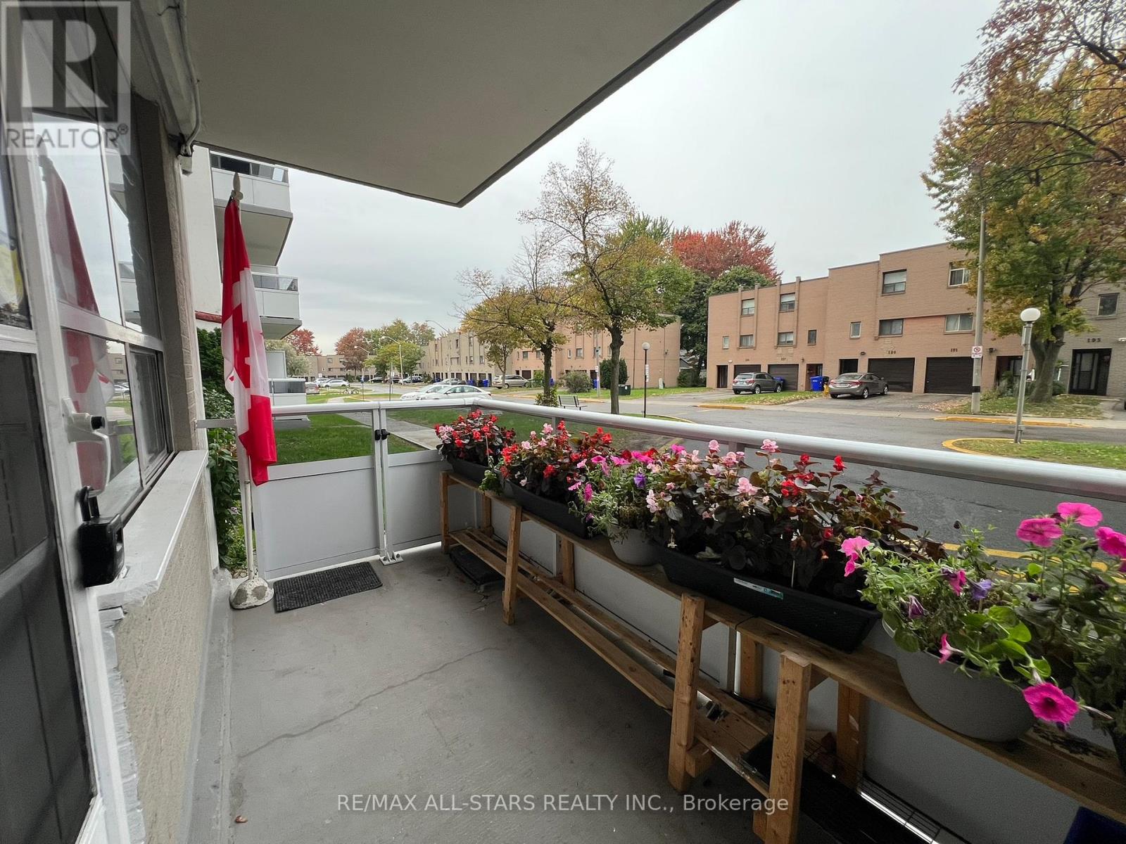 109 - 200 Lotherton Pathway, Toronto, Ontario  M6B 2G8 - Photo 5 - W12360096