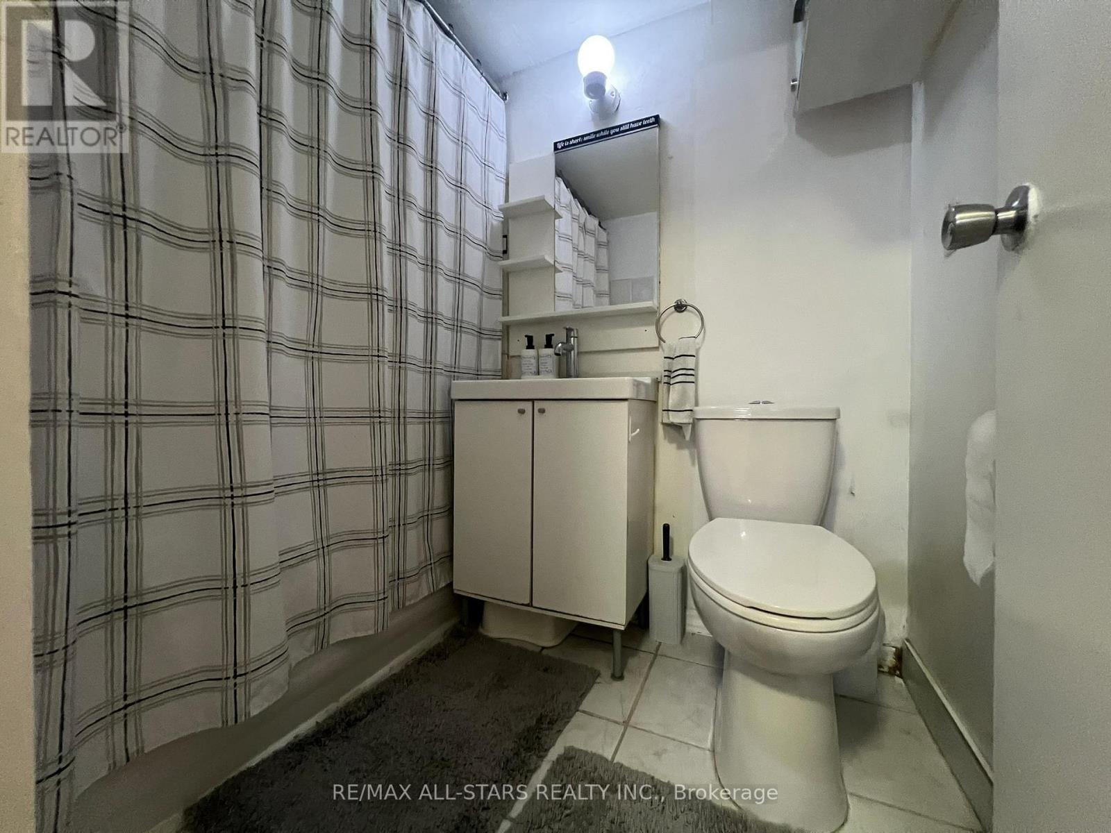 109 - 200 Lotherton Pathway, Toronto, Ontario  M6B 2G8 - Photo 21 - W12360096