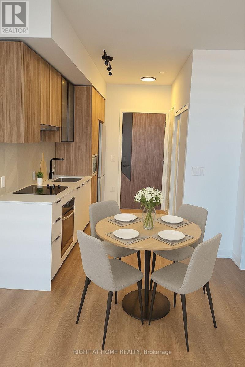 225 - 1037 The Queensway, Toronto, Ontario  M8Z 0H5 - Photo 3 - W12436028