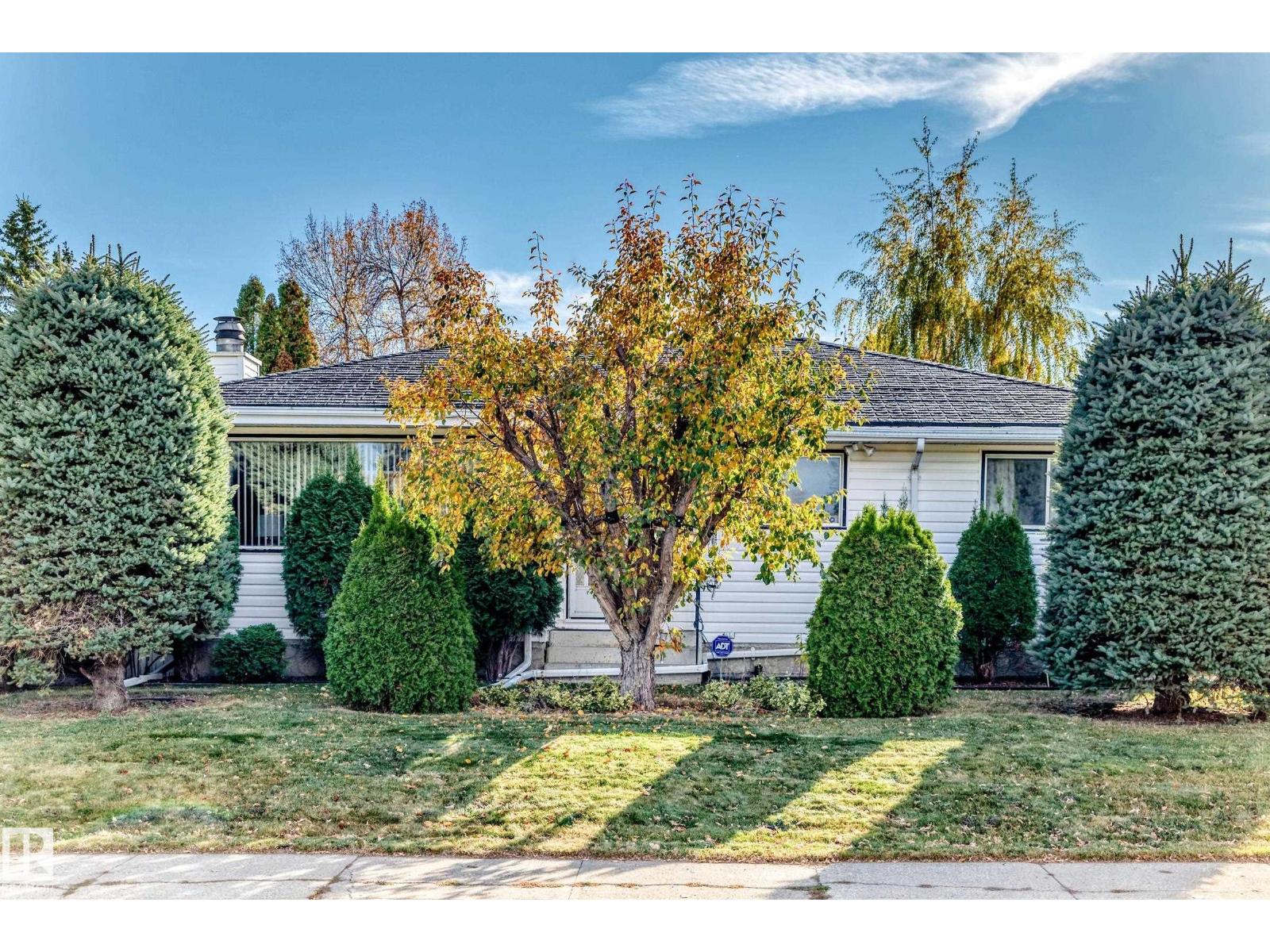 7007 140 Av Nw, Edmonton, Alberta  T5G 2M6 - Photo 1 - E4462725