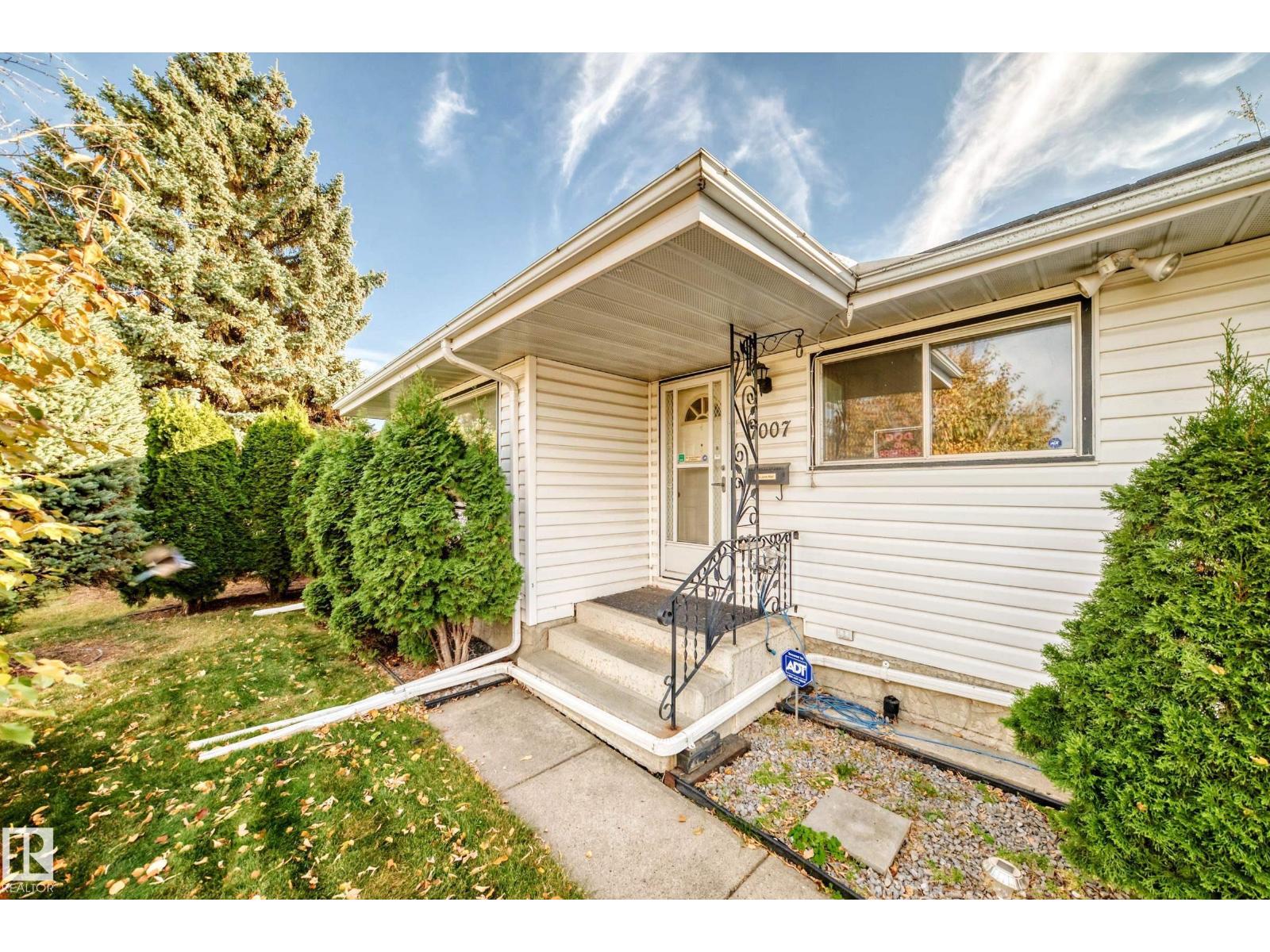 7007 140 Av Nw, Edmonton, Alberta  T5G 2M6 - Photo 3 - E4462725