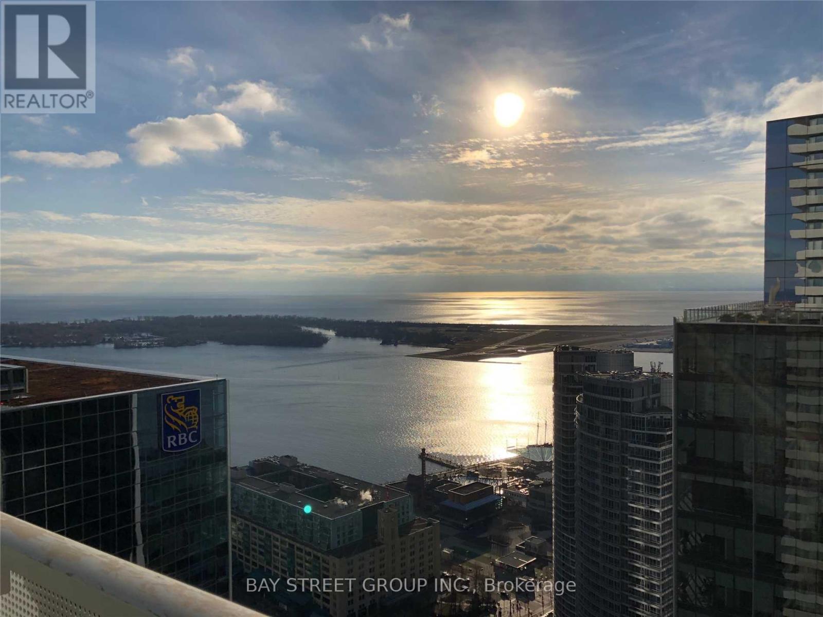 4811 - 88 Harbour Street, Toronto, Ontario  M5J 1B7 - Photo 10 - C12470561