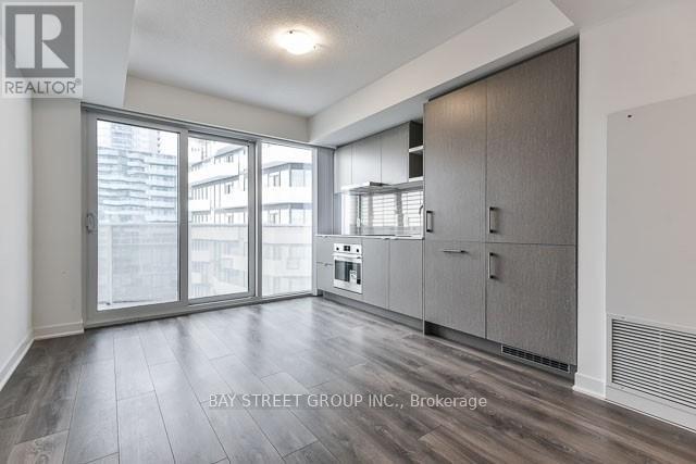 4811 - 88 Harbour Street, Toronto, Ontario  M5J 1B7 - Photo 4 - C12470561