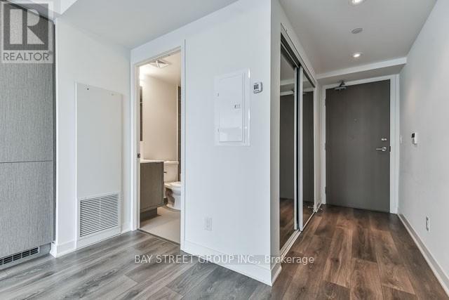 4811 - 88 Harbour Street, Toronto, Ontario  M5J 1B7 - Photo 5 - C12470561