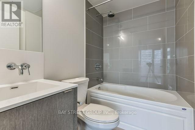 4811 - 88 Harbour Street, Toronto, Ontario  M5J 1B7 - Photo 8 - C12470561