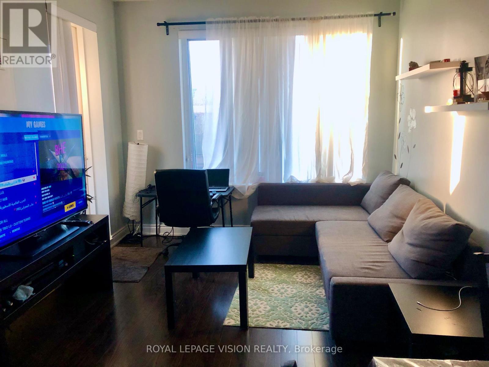 321 - 325 South Park Road, Markham, Ontario  L3T 0B8 - Photo 3 - N12470565