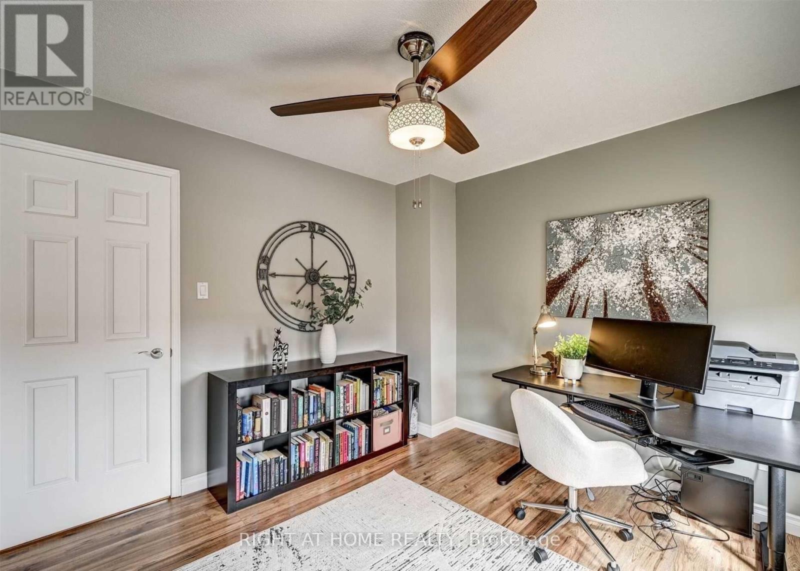 Upper - 6713 Mockingbird Lane, Mississauga, Ontario  L5N 5J8 - Photo 10 - W12467381