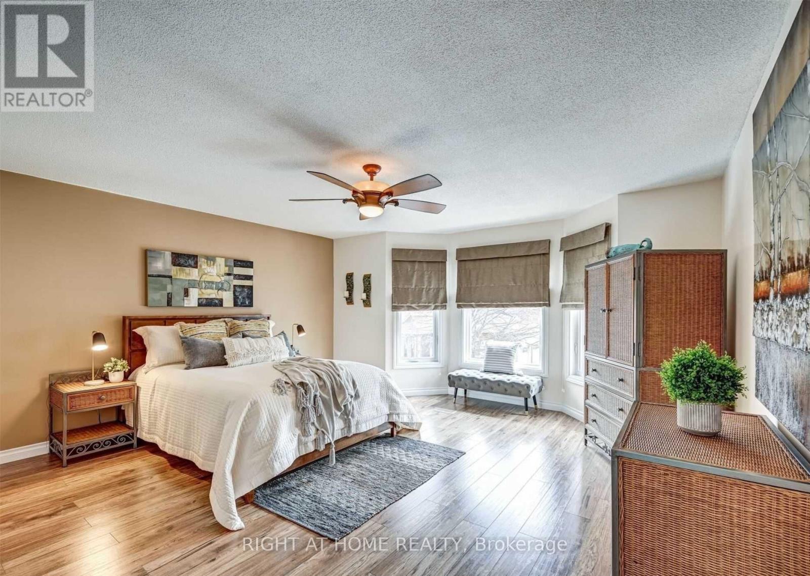 Upper - 6713 Mockingbird Lane, Mississauga, Ontario  L5N 5J8 - Photo 17 - W12467381