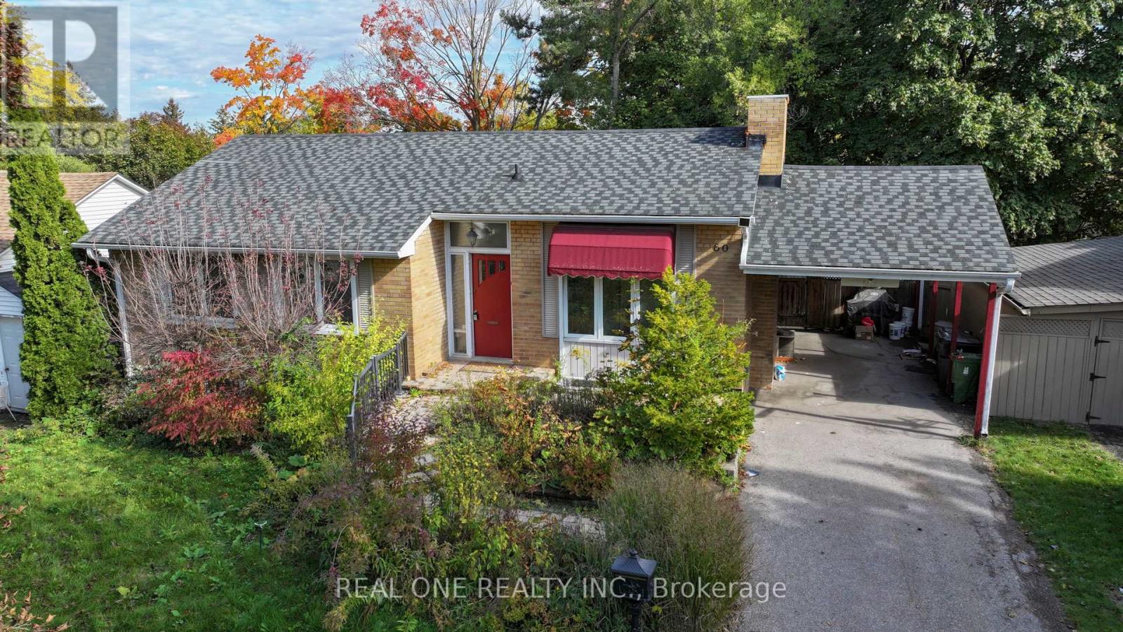 60 PAPERBIRCH DRIVE, Toronto, Ontario