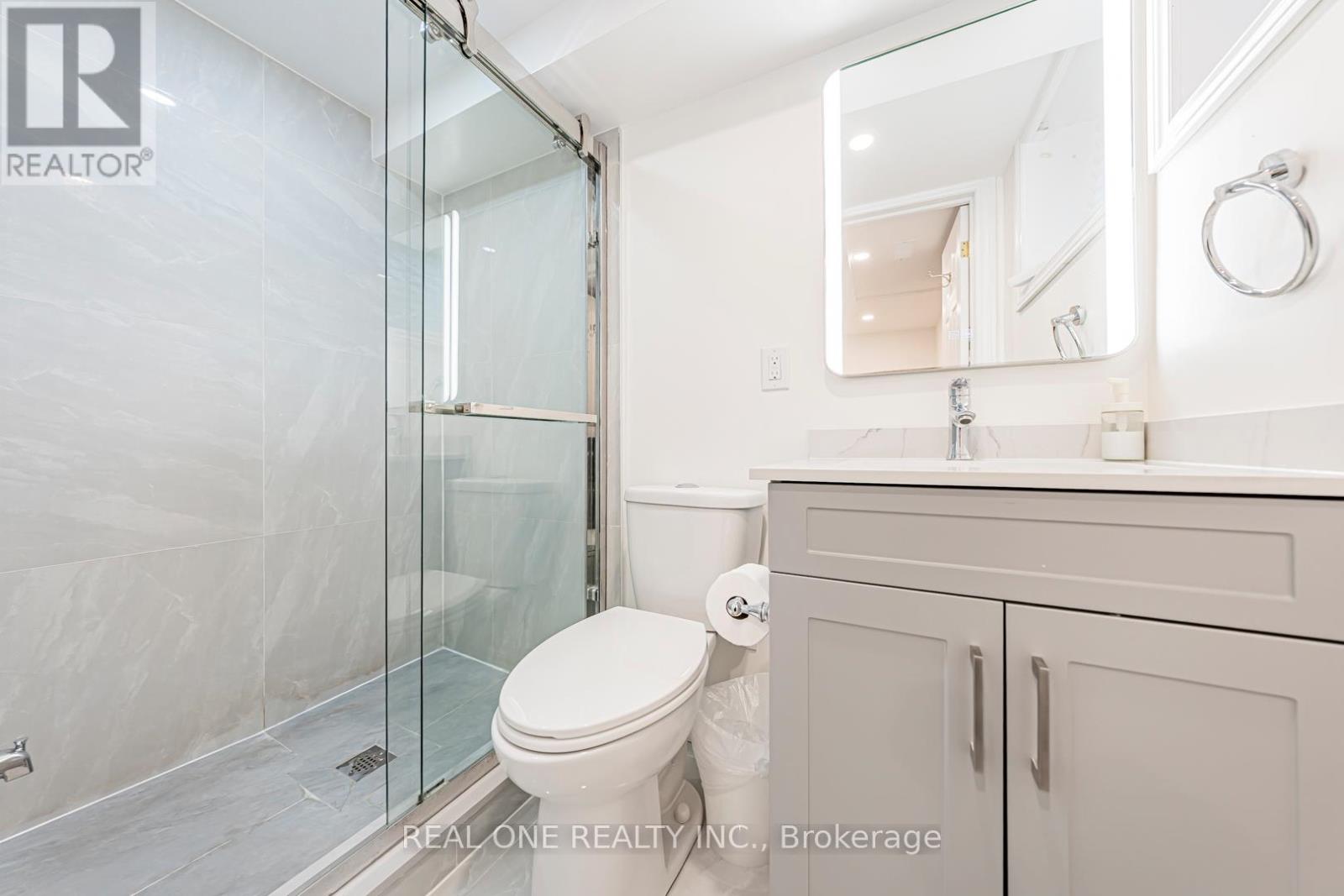 60 Paperbirch Drive, Toronto, Ontario  M3C 2E7 - Photo 25 - C12470571