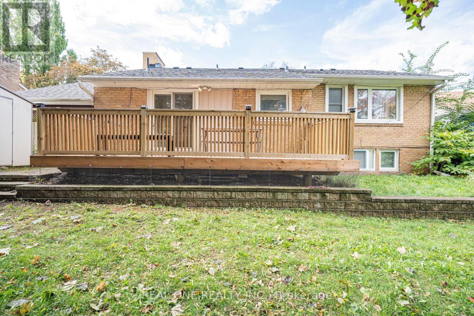 60 Paperbirch Drive, Toronto, Ontario  M3C 2E7 - Photo 30 - C12470571