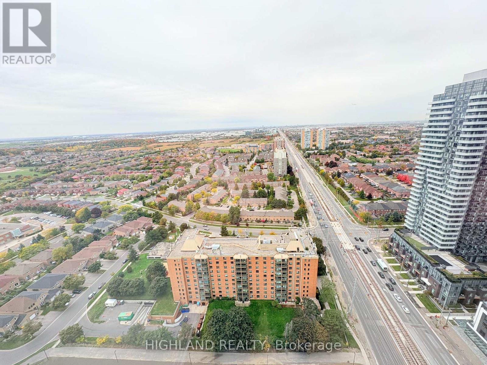 15 Watergarden Drive, Mississauga, Ontario  L5R 0H4 - Photo 11 - W12470572
