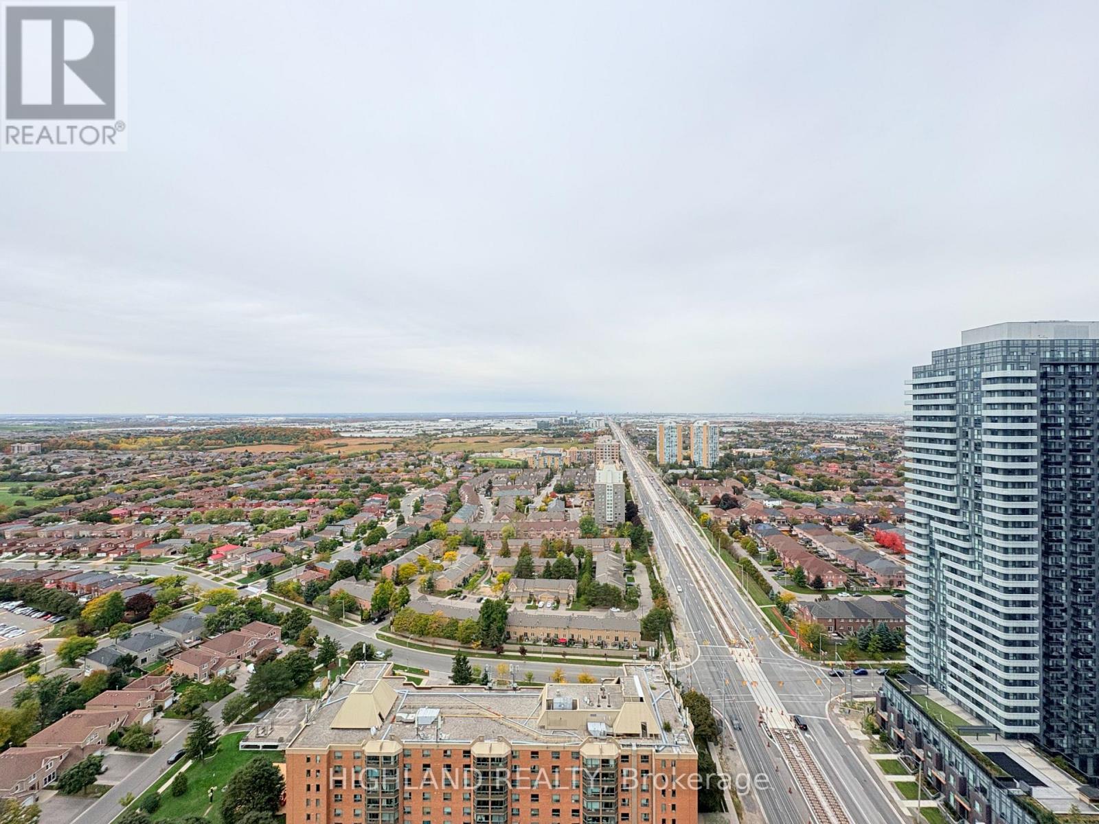 15 Watergarden Drive, Mississauga, Ontario  L5R 0H4 - Photo 13 - W12470572