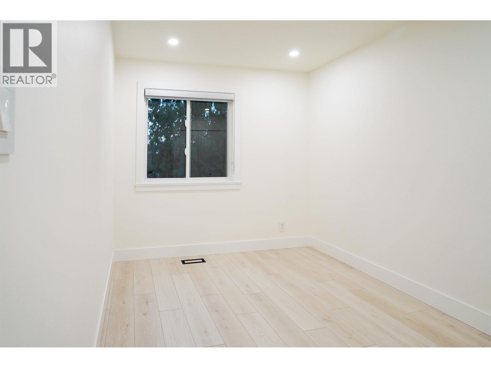 2078 Springer Avenue, Burnaby, British Columbia  V5B 3M5 - Photo 7 - R3057846