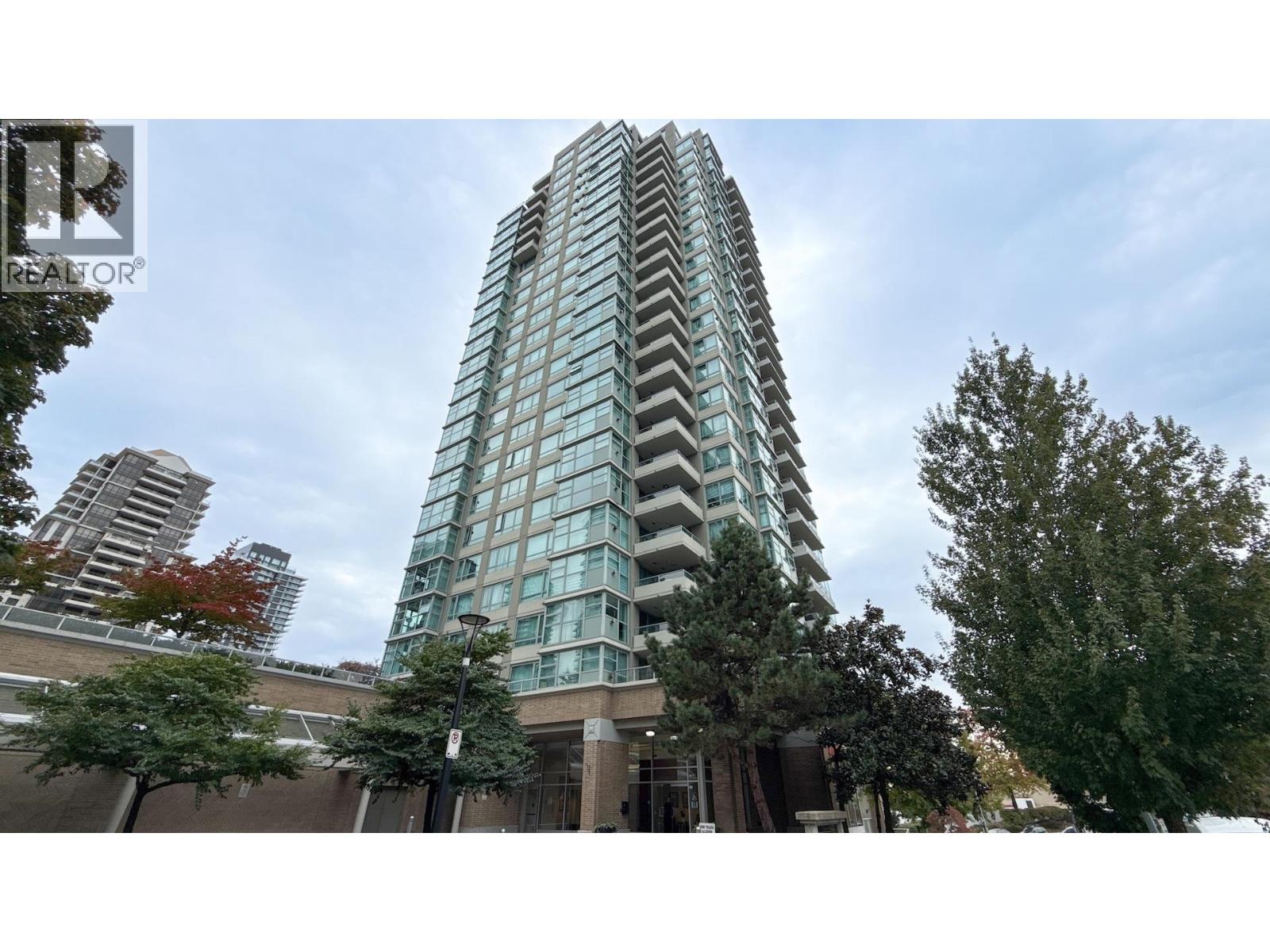 401 4388 BUCHANAN STREET, Burnaby, British Columbia