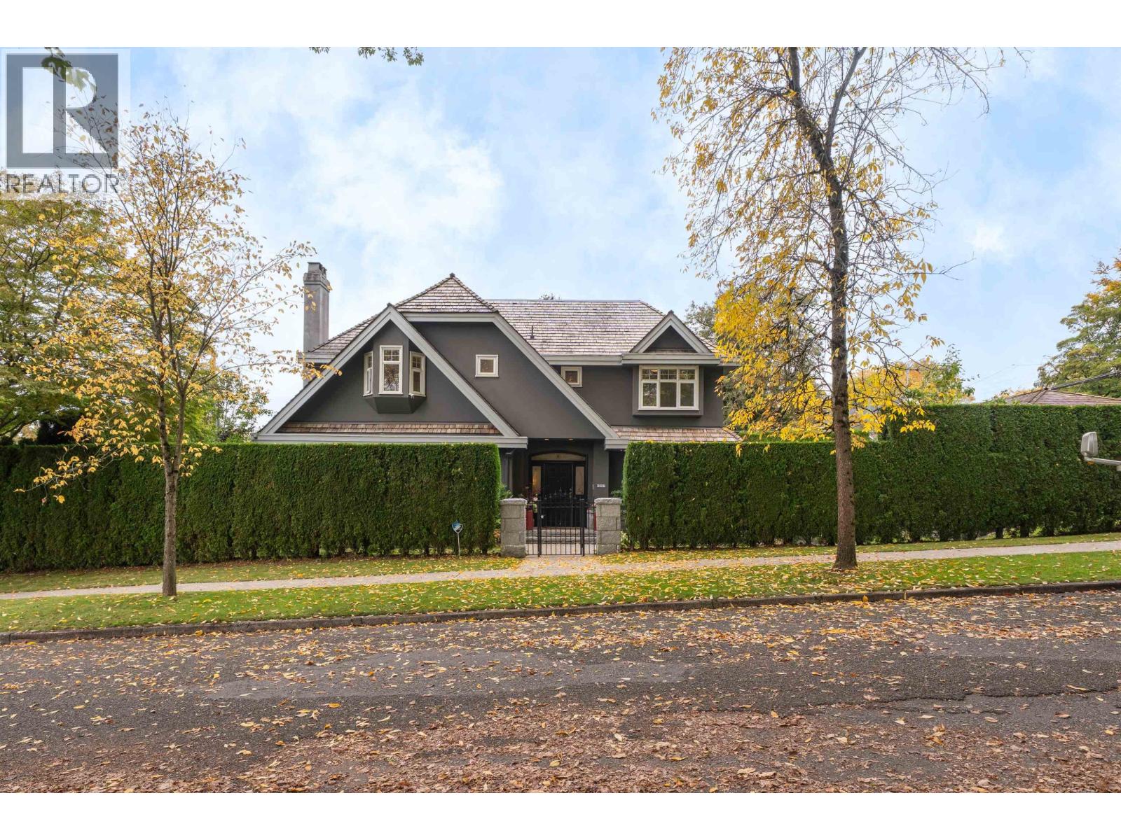 2087 W 18TH AVENUE, Vancouver, British Columbia