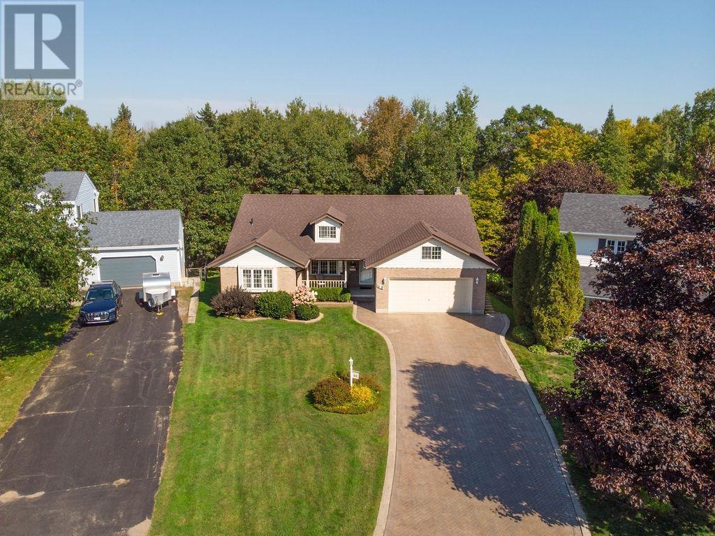 68 Prince Charles Cres, Sault Ste. Marie, Ontario  P6B 6C1 - Photo 1 - SM252977
