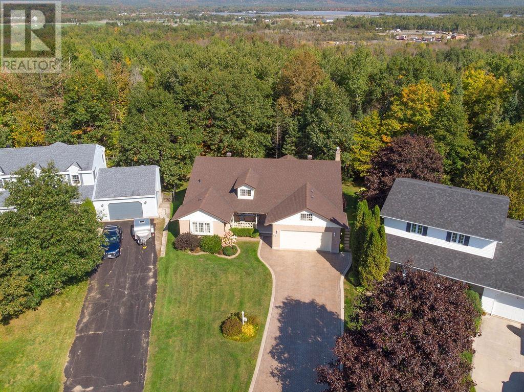 68 Prince Charles Cres, Sault Ste. Marie, Ontario  P6B 6C1 - Photo 2 - SM252977