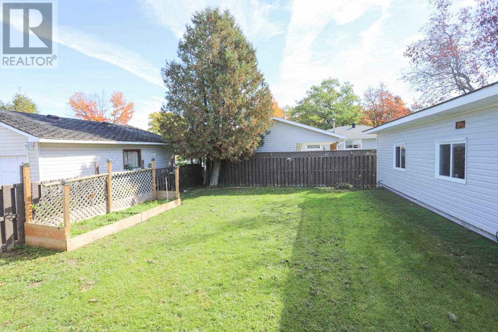 19 Macmurray Ave, Sault Ste. Marie, Ontario  P6A 5W7 - Photo 43 - SM252978