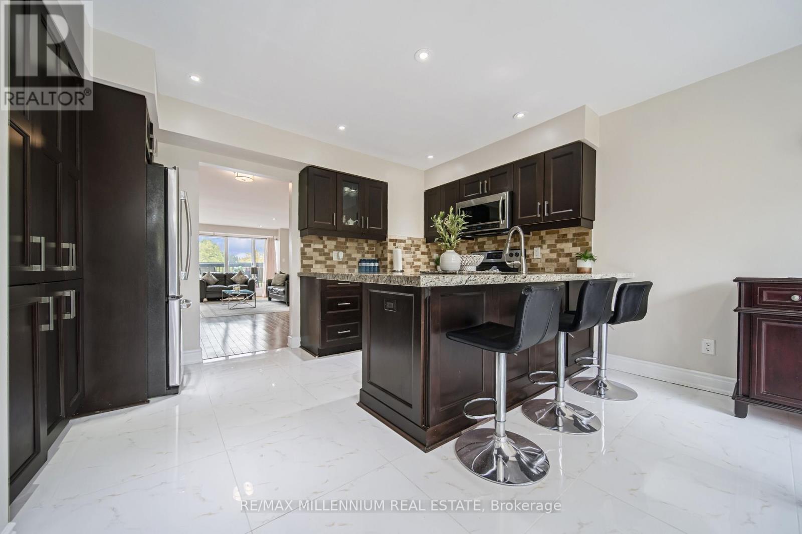 62 Cumberland Lane, Ajax, Ontario  L1S 7K4 - Photo 11 - E12458421