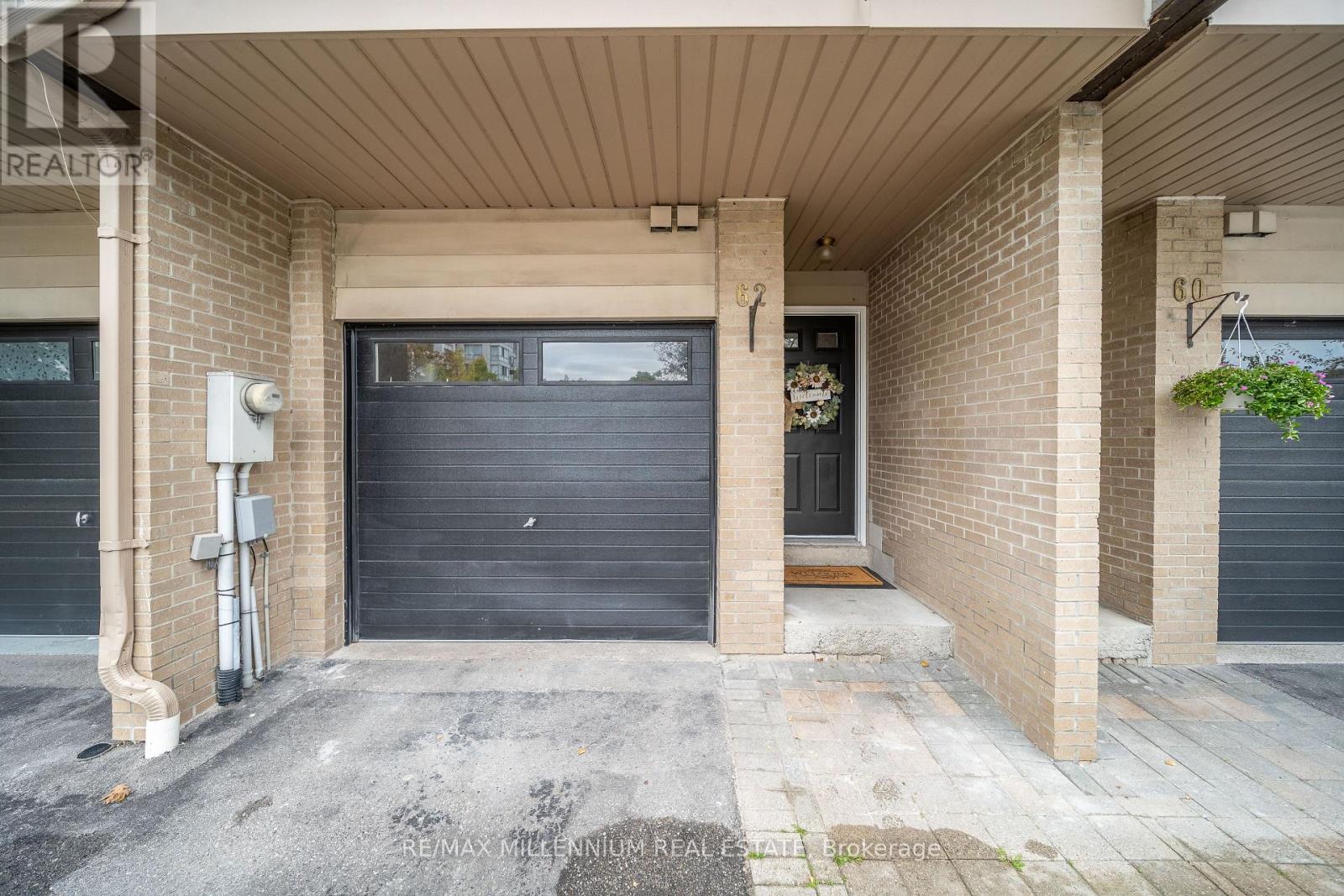62 Cumberland Lane, Ajax, Ontario  L1S 7K4 - Photo 3 - E12458421