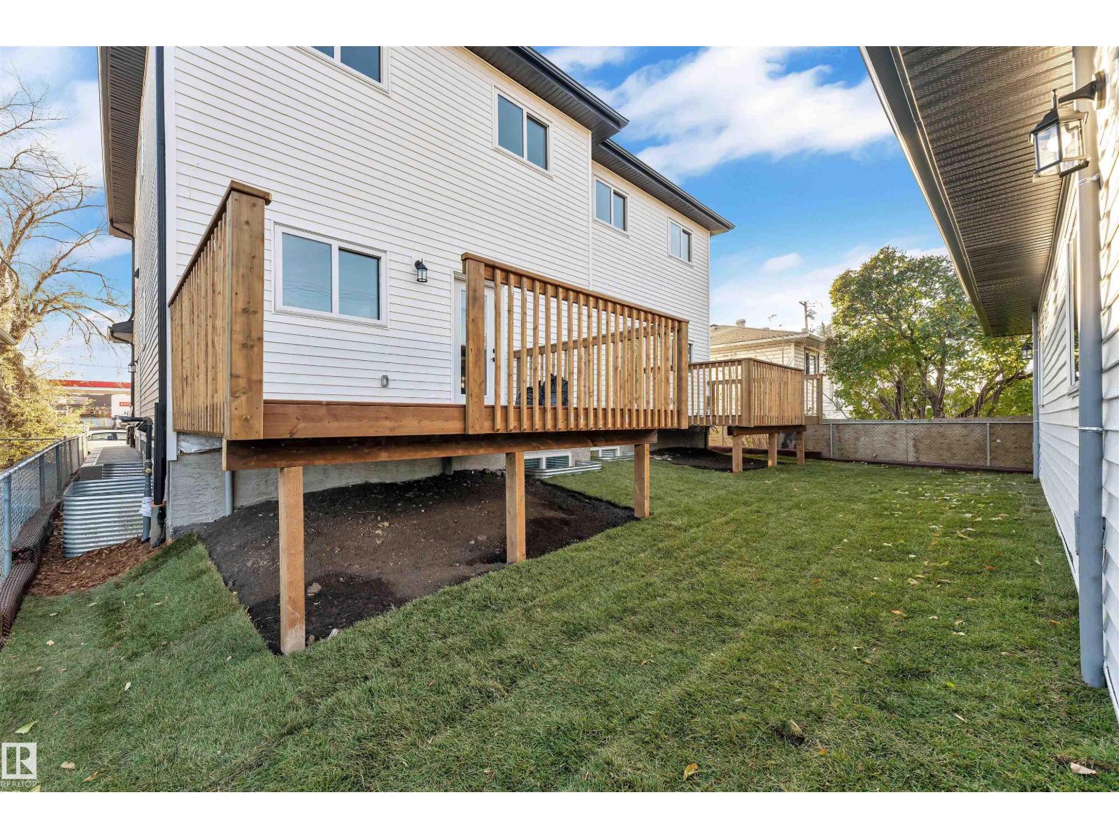 9650 63 Ave Nw, Edmonton, Alberta  T6E 0G5 - Photo 2 - E4462730