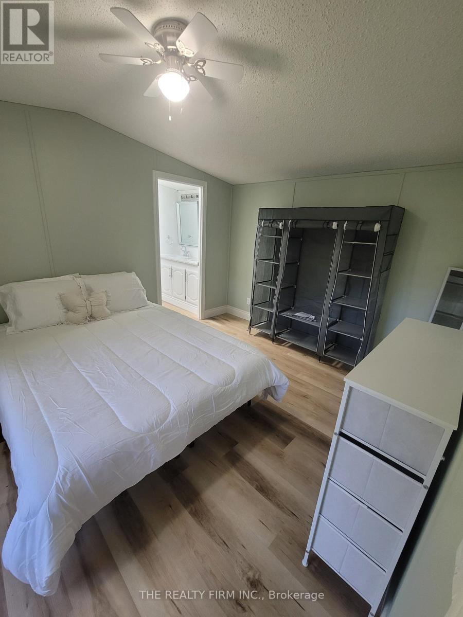 18 - 75049 Hensall Road, Huron East, Ontario  N0K 1W0 - Photo 13 - X12399152