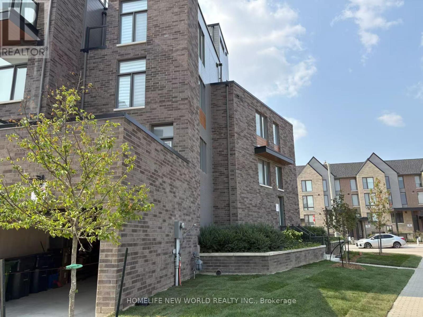 Room 2 - 72 Hooyo Terrace, Toronto, Ontario  M6A 0E2 - Photo 4 - C12470576