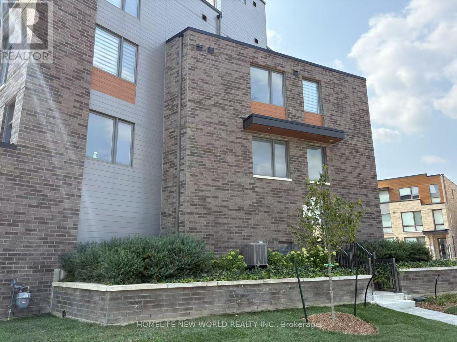 Room 2 - 72 Hooyo Terrace, Toronto, Ontario  M6A 0E2 - Photo 9 - C12470576
