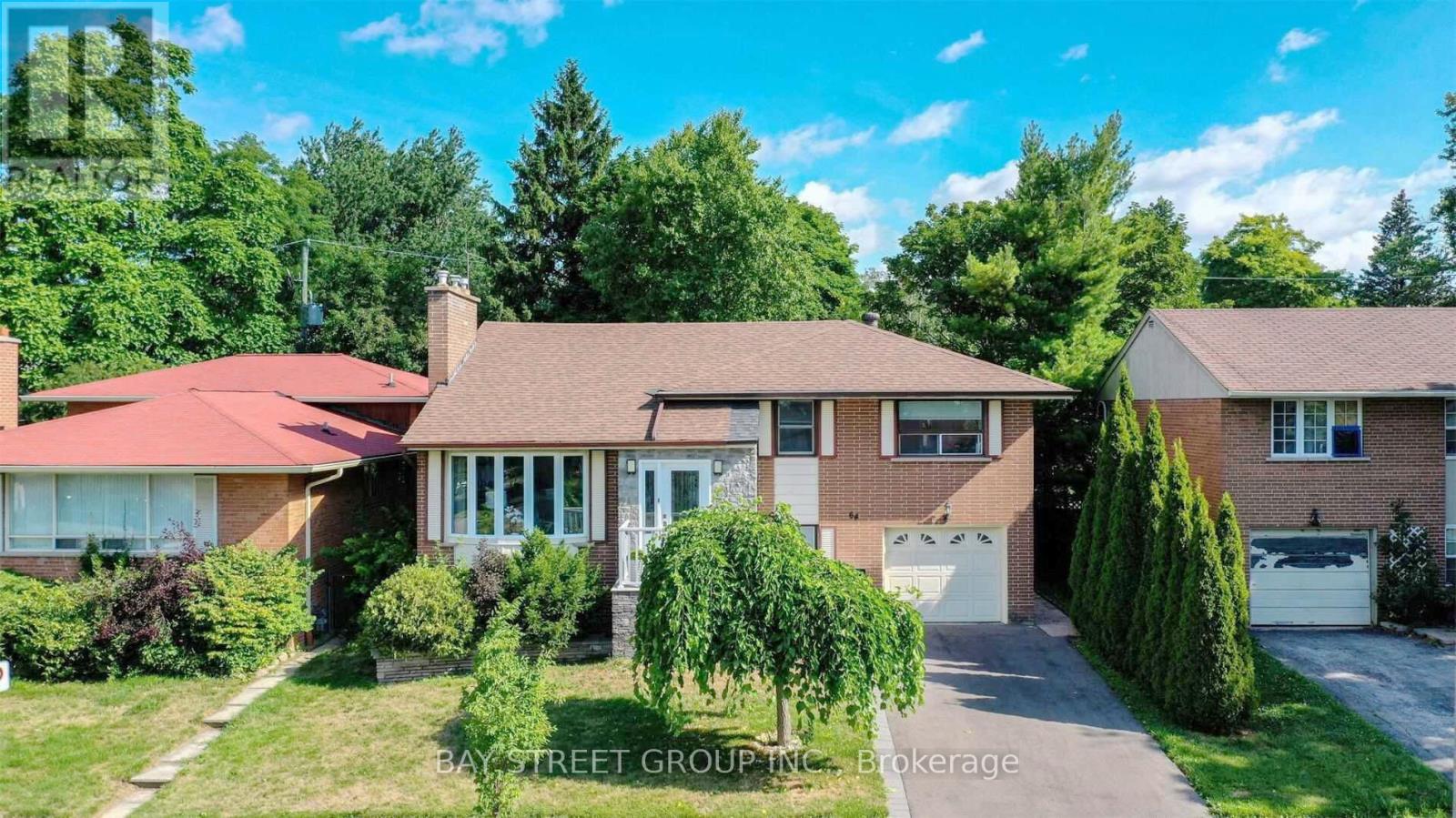 64 SLOLEY ROAD, Toronto, Ontario