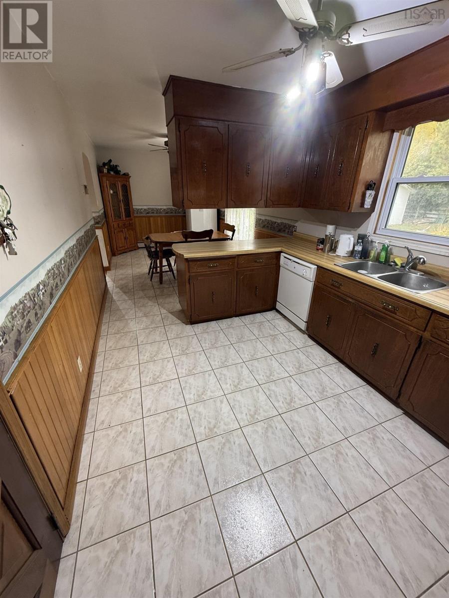 130 Upper Mclean Street, Glace Bay, Nova Scotia  B1A 2L2 - Photo 18 - 202526152