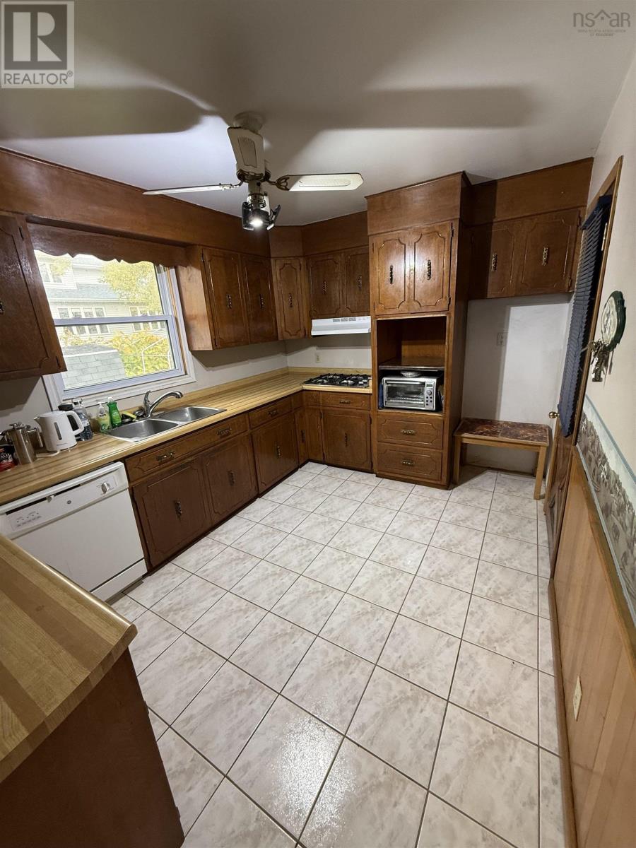 130 Upper Mclean Street, Glace Bay, Nova Scotia  B1A 2L2 - Photo 17 - 202526152