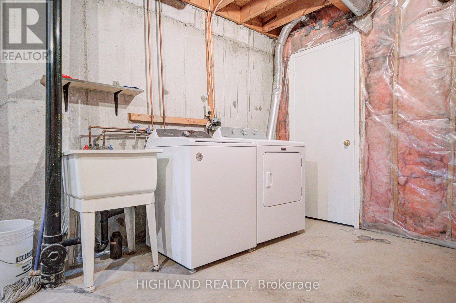671 Dinsmore Court, Mississauga, Ontario  L5R 3G4 - Photo 24 - W12470580