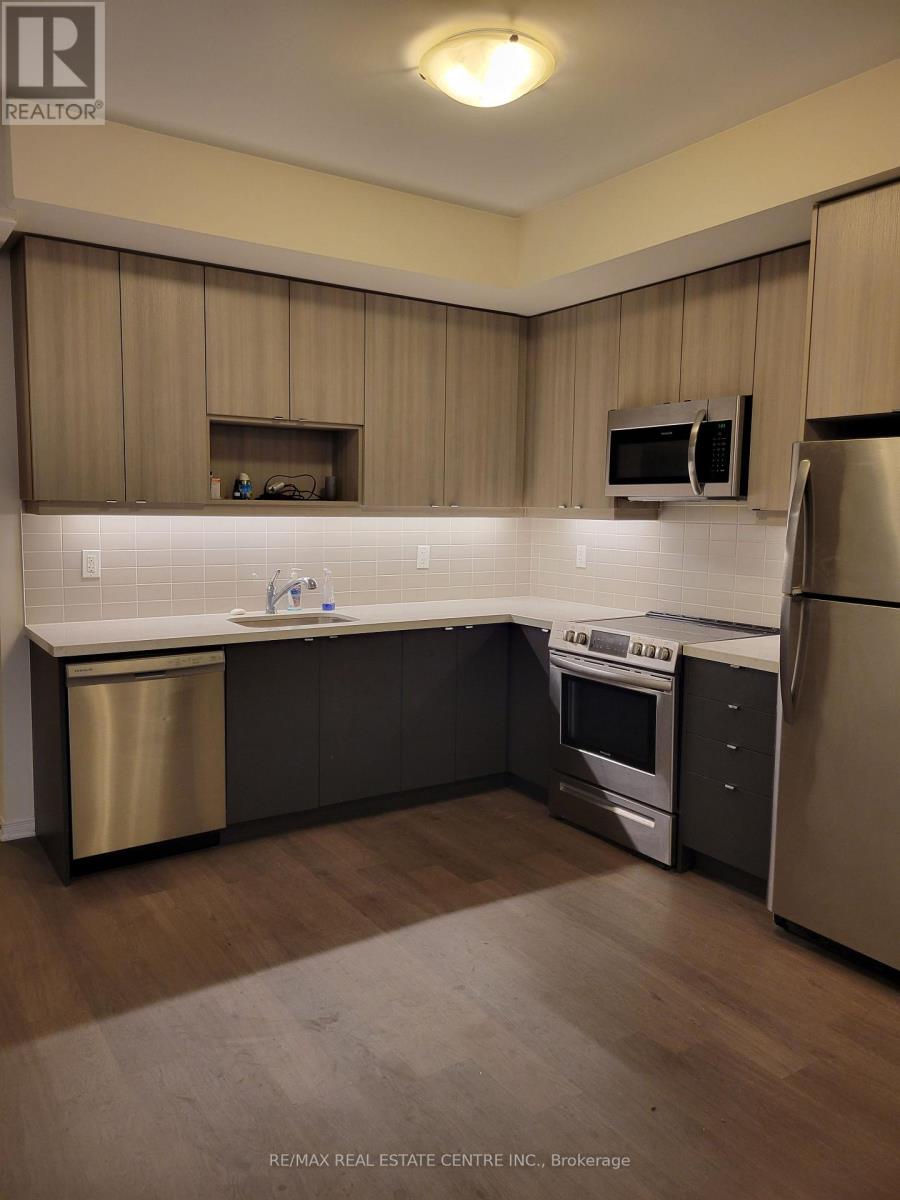 102 - 1140 Briar Hill Avenue, Toronto, Ontario  M6B 0A9 - Photo 6 - W12470583