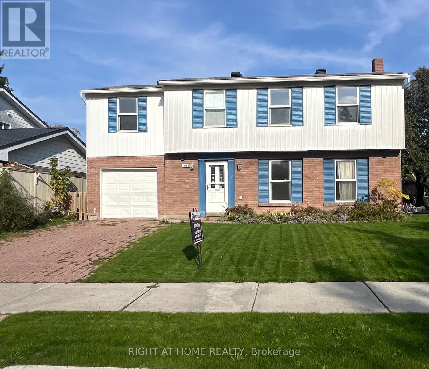 841 Thorndale Drive, Ottawa, Ontario  K1V 6Y1 - Photo 2 - X12323614