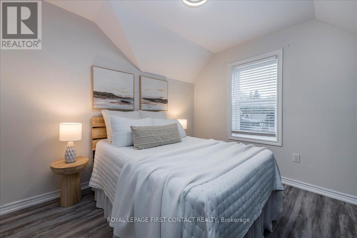 2 George Street, Innisfil, Ontario  L0L 1L0 - Photo 15 - N12470591