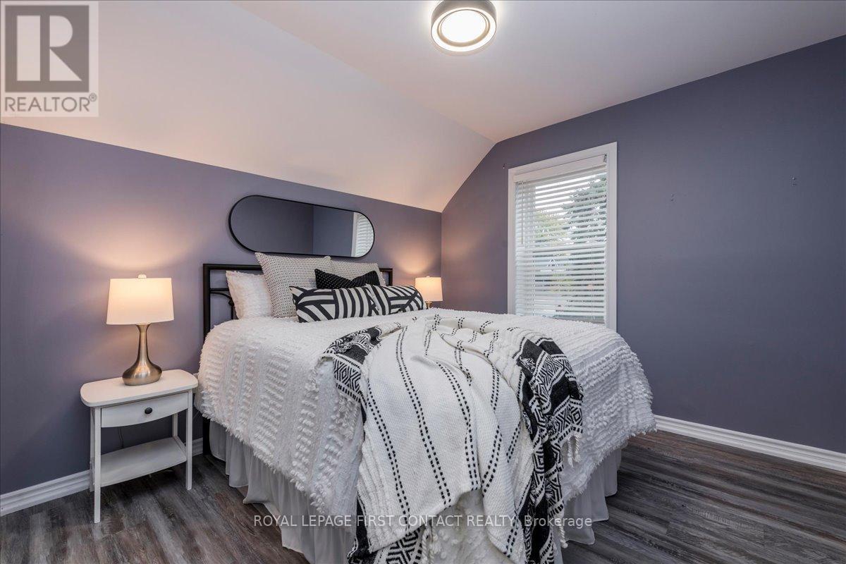 2 George Street, Innisfil, Ontario  L0L 1L0 - Photo 18 - N12470591
