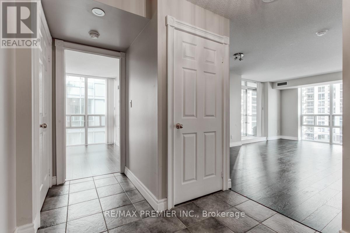 704 - 9 Michael Power Place, Toronto, Ontario  M9A 0A5 - Photo 10 - W12470399