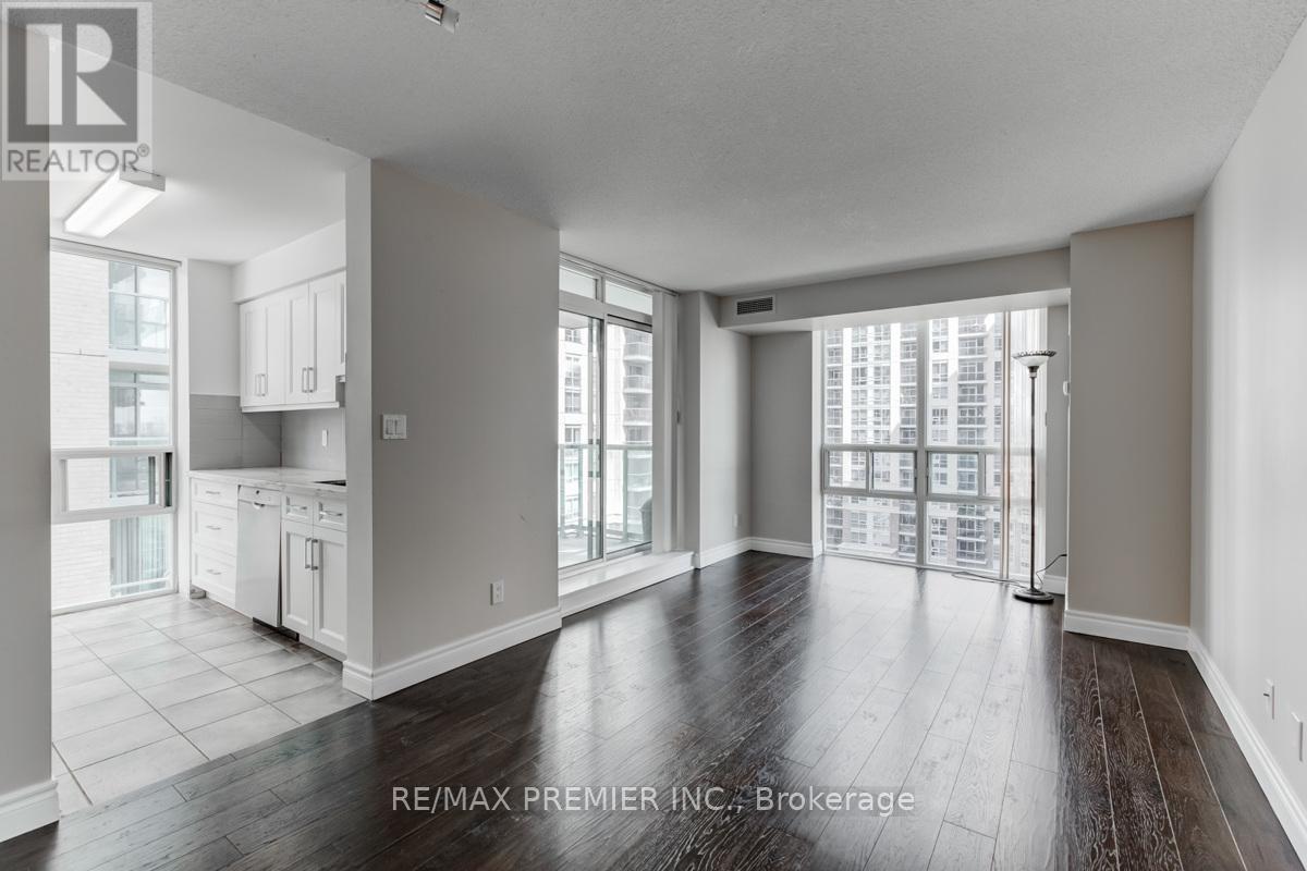 704 - 9 Michael Power Place, Toronto, Ontario  M9A 0A5 - Photo 2 - W12470399