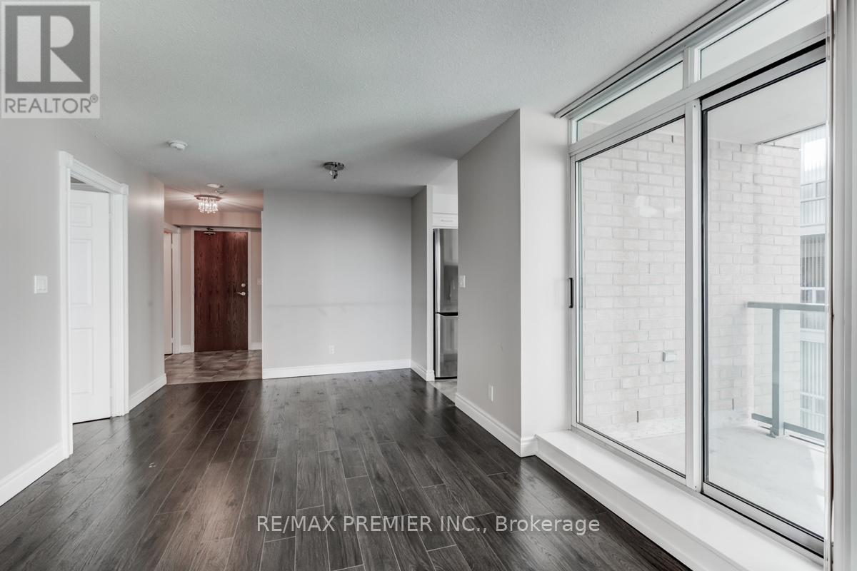 704 - 9 Michael Power Place, Toronto, Ontario  M9A 0A5 - Photo 5 - W12470399