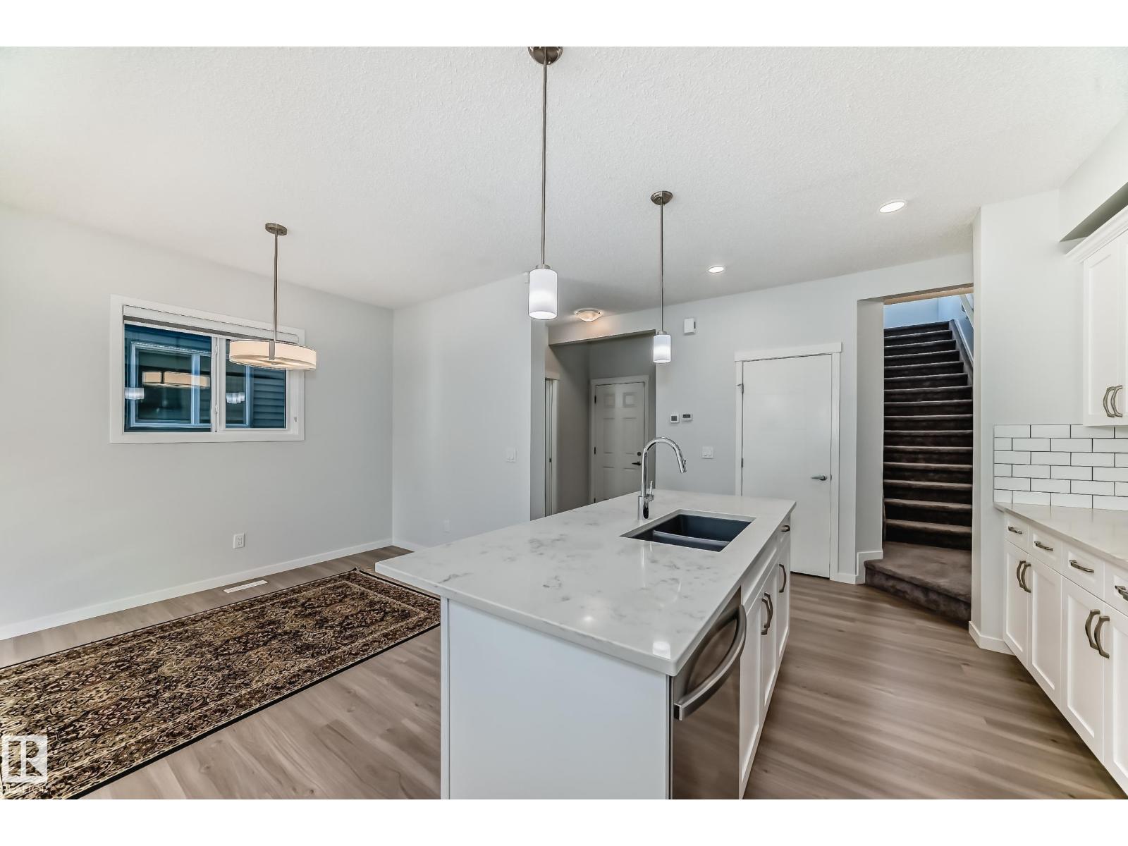 19718 27 Av Nw, Edmonton, Alberta  T6M 0X1 - Photo 6 - E4462732