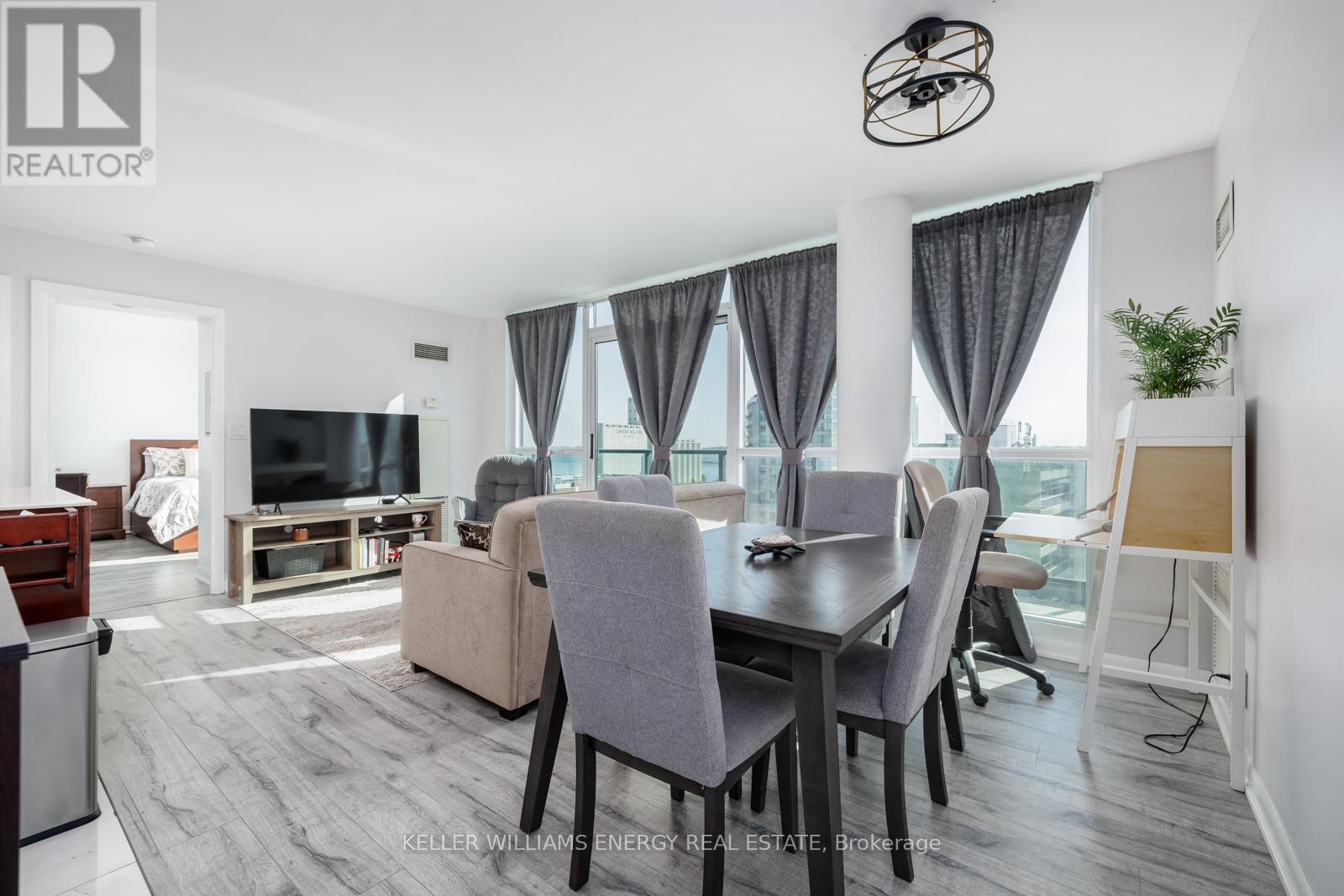 1114 - 600 Fleet Street, Toronto, Ontario  M5V 1B7 - Photo 4 - C12467604