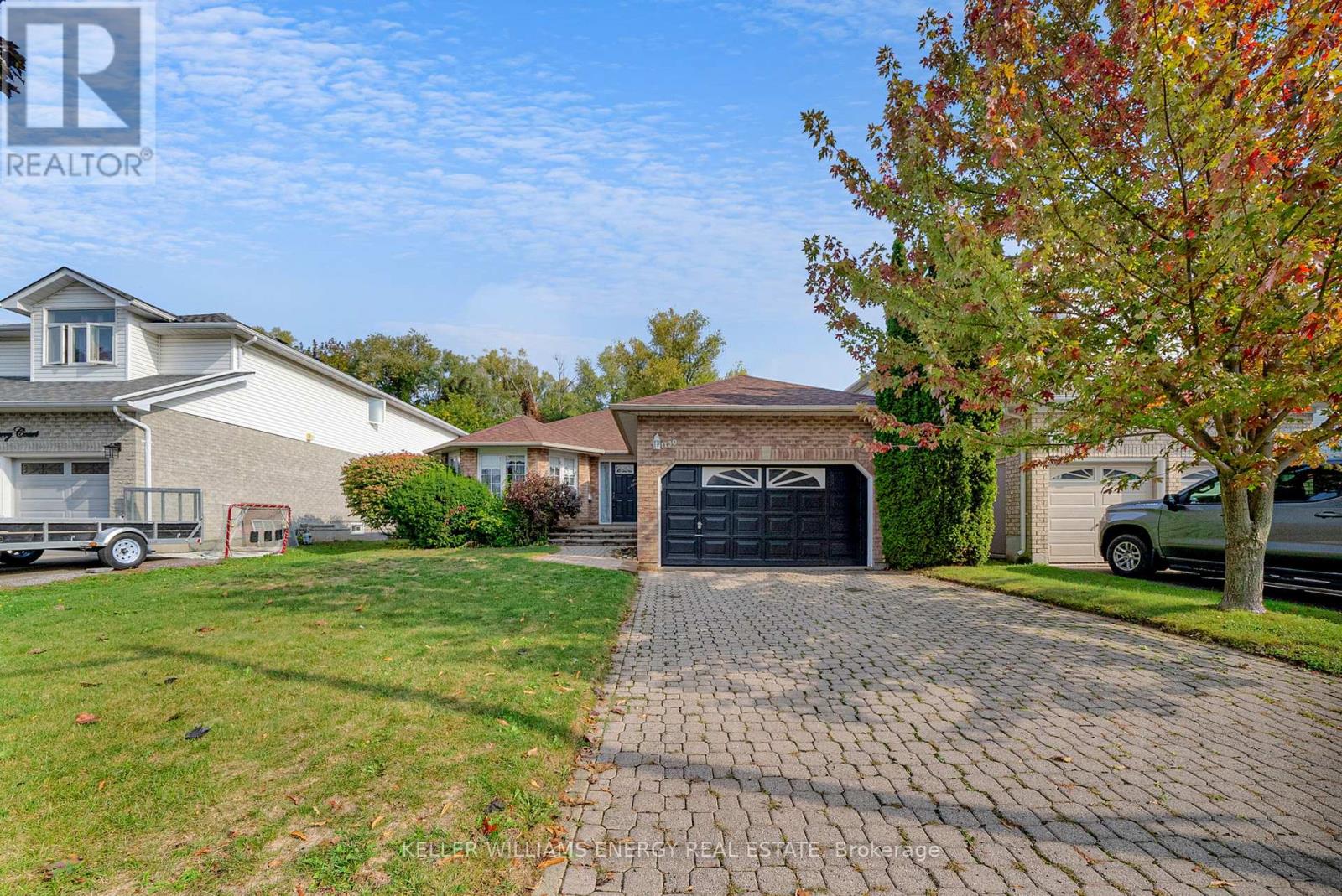 1130 Snowberry Court, Oshawa, Ontario  L1K 2J3 - Photo 4 - E12423445